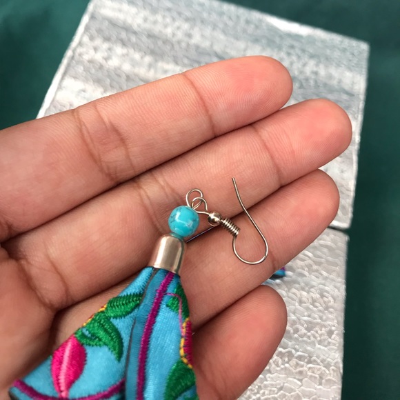 🌸 🌸Embroided hand made earings🌸2 for $11🌸 - Picture 3 of 3